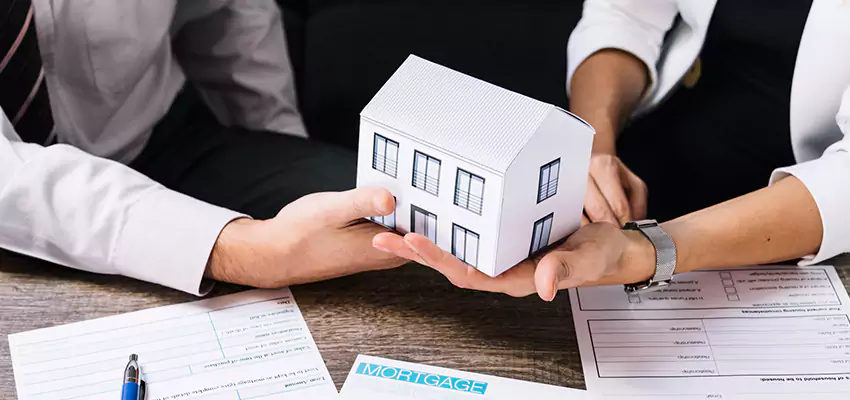 How We Determine Your Sell House for Cash Offer in East Meadow, New York?