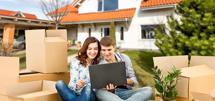 How We Determine Your Sell Townhouse Offer in East Meadow, NY?